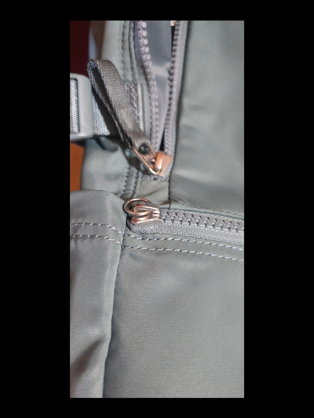 Lululemon Crew Backpack in light green/sage 22L - Picture 11 of 14